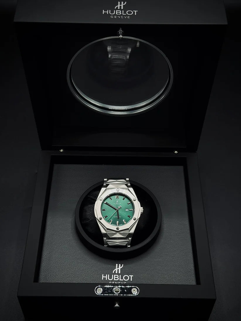 Hublot Cut Rotating Date