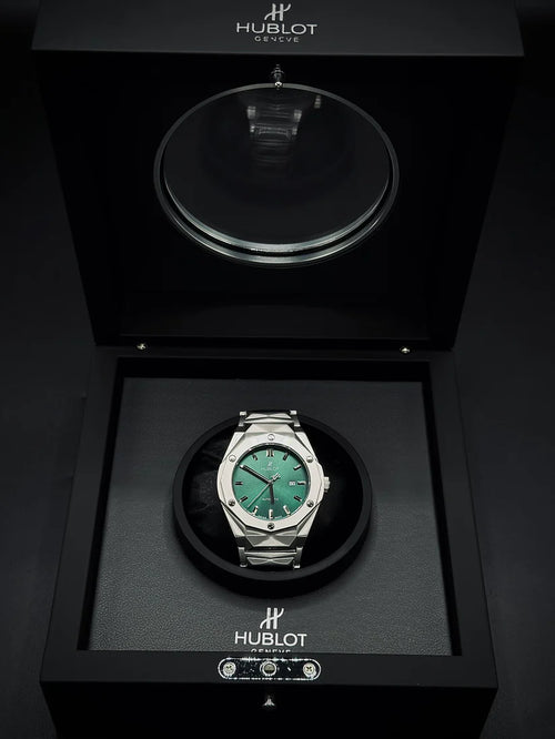 Hublot Cut Rotating Date